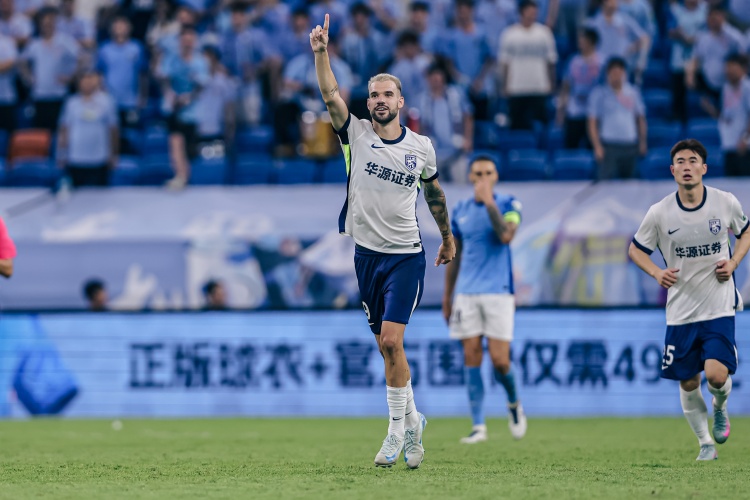 开云体育下载-足球报：廖均健、图多列、张威、高华泽已与广州豹会合